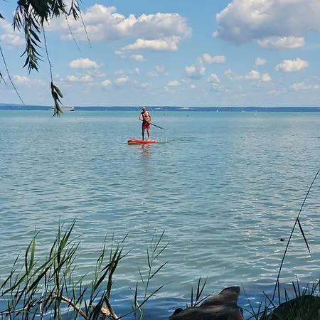 Cirkálo Vizparti Apartman *